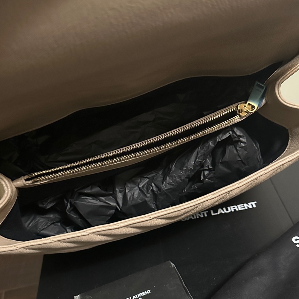Saint Laurent Nude Quilted Shoulder Bag - Picture 5 of 5